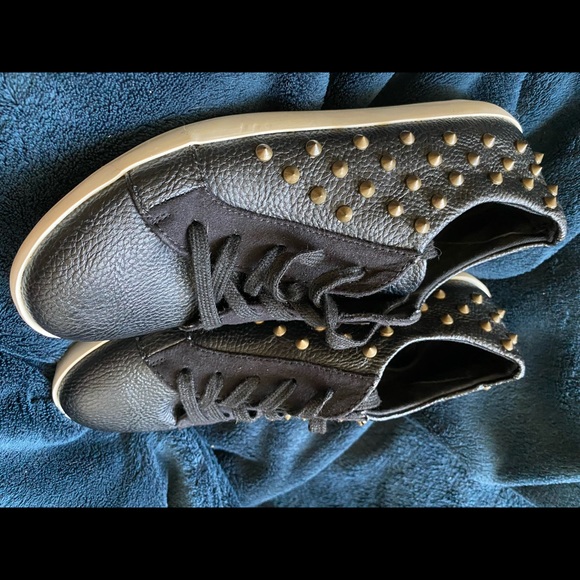 Faux leather stud sneaker - Picture 1 of 7